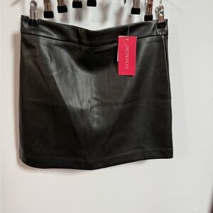 Shoe Dazzle Black Mini Skirt